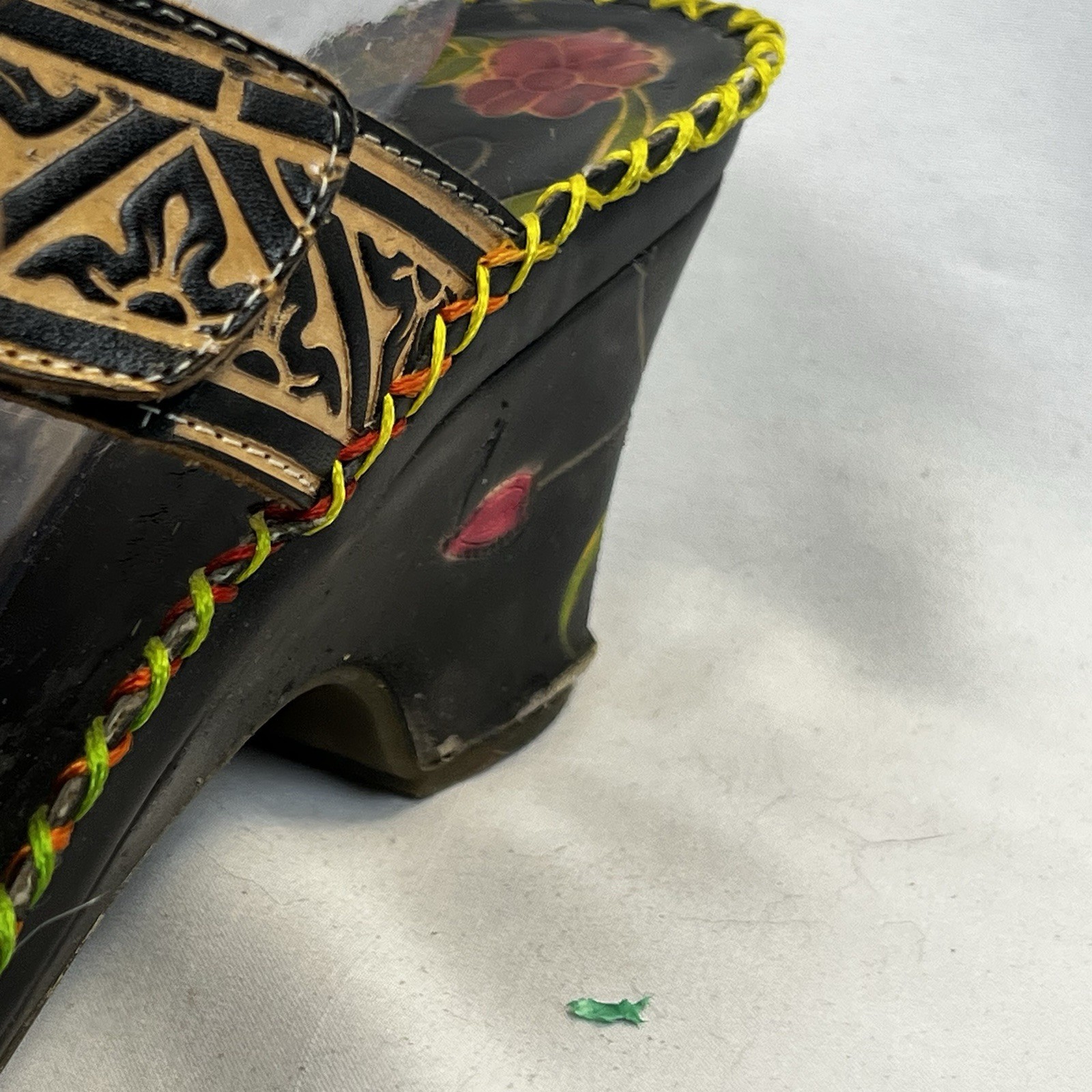 Elite by Corkys Kalua Floral Leather Sandal Size 10 Black Green White Brown