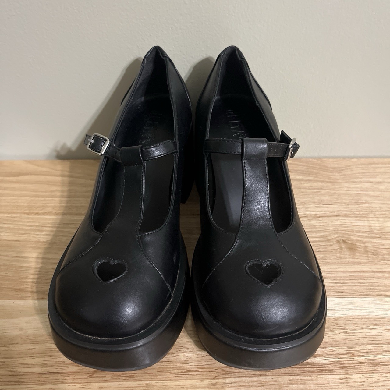 dELiA*s Women’s Black Mary Jane Round Toe Buckle Strap Heart, Size 7