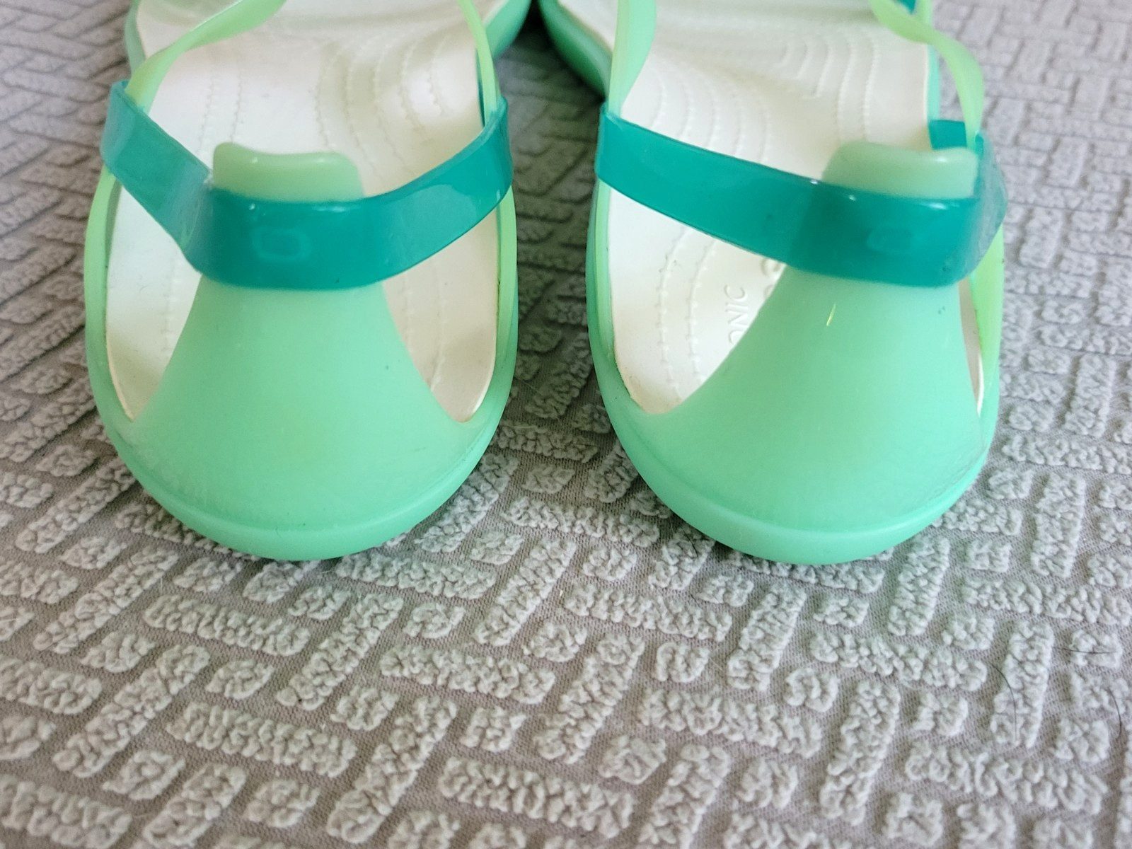 Crocs Isabella Sandal cross translucent MINT green floral Strappy Flats SIZE 10