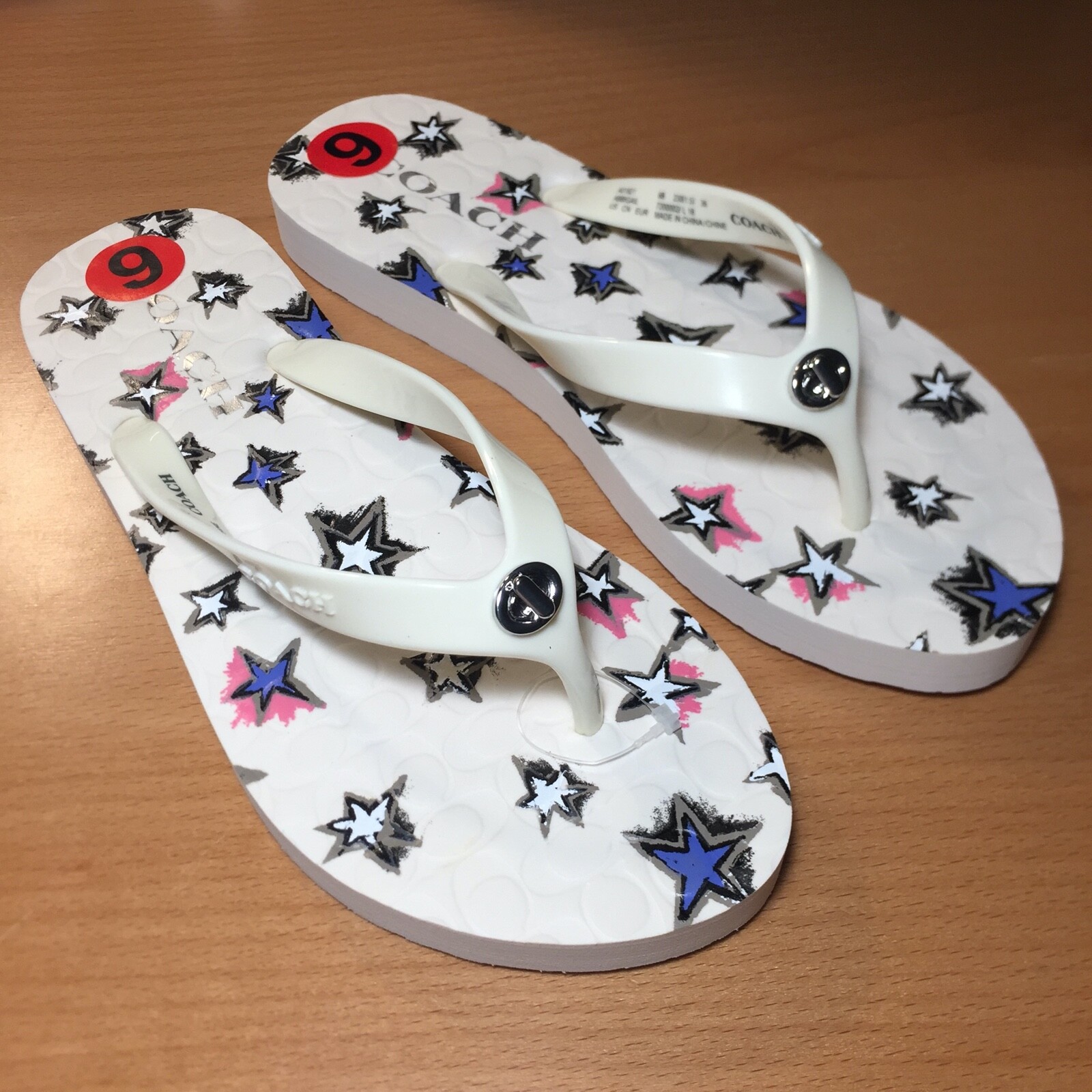 Coach Abbigail Flip Flops Turnlock Logo Thong Rubber Sandals Red Black Ivory