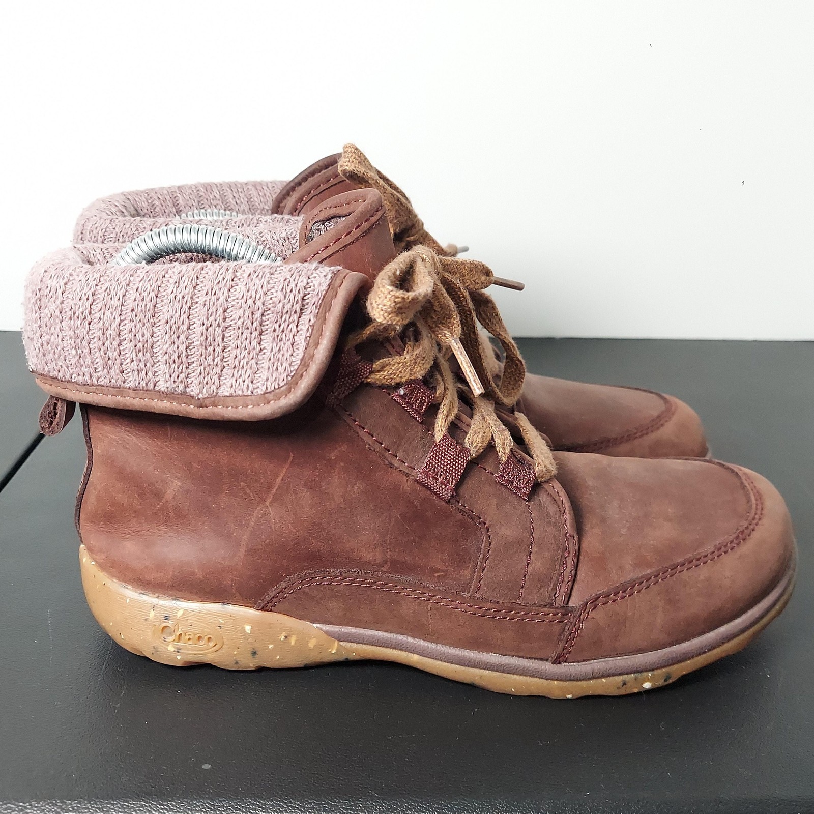 Chaco Boots Womens Size 7.5 Brown Nubuck Lace Up Ankle Bootie Knit Cuff Winter