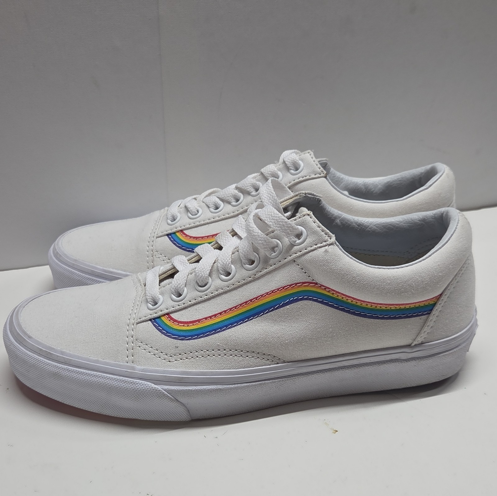 VANS Old Skool Women’s White Canvas Low Top Pride Sneaker Size W-10 M-8.5