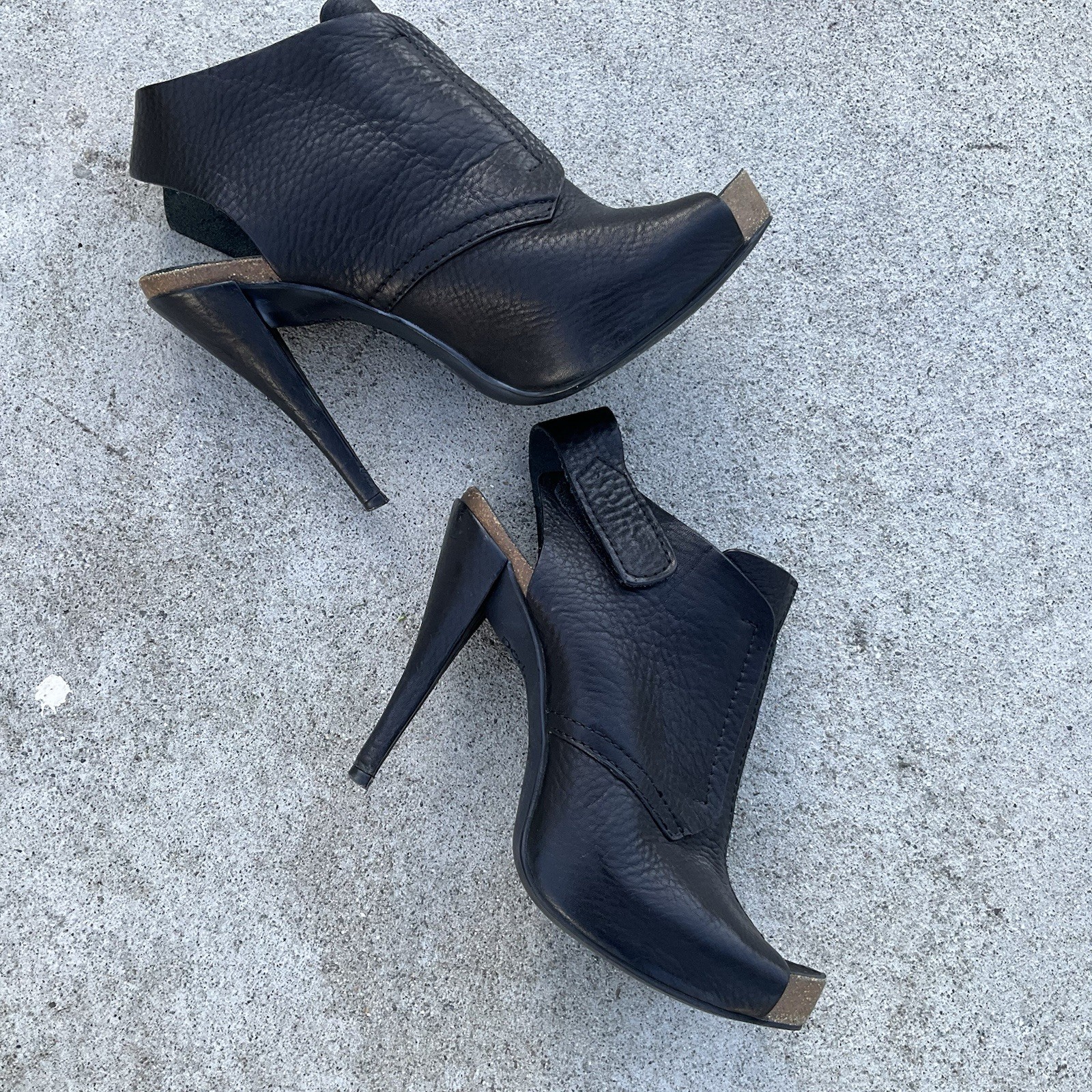 Pedro Garcia Black Pebbled Leather Peep Toe Platform Ankle Boots Spain 41