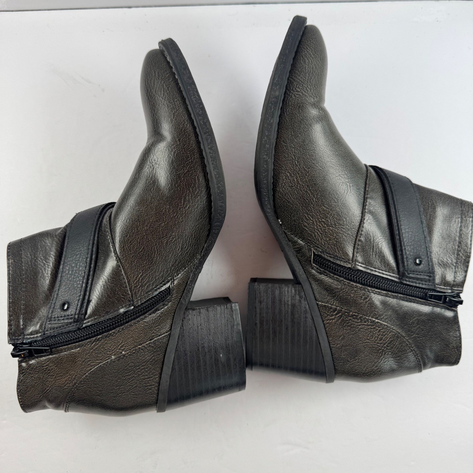 Crown Vintage Willy Metallic Brown Gray Moto Ankle Booties Buckle Studded 7.5
