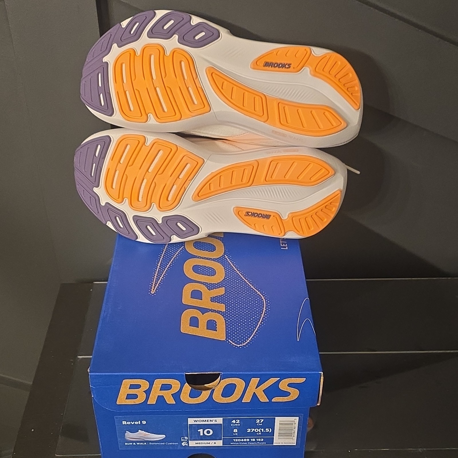 Brooks Revel 9 White/Orange/Purple Low Top Lace Up Women’s Mesh Sneaker