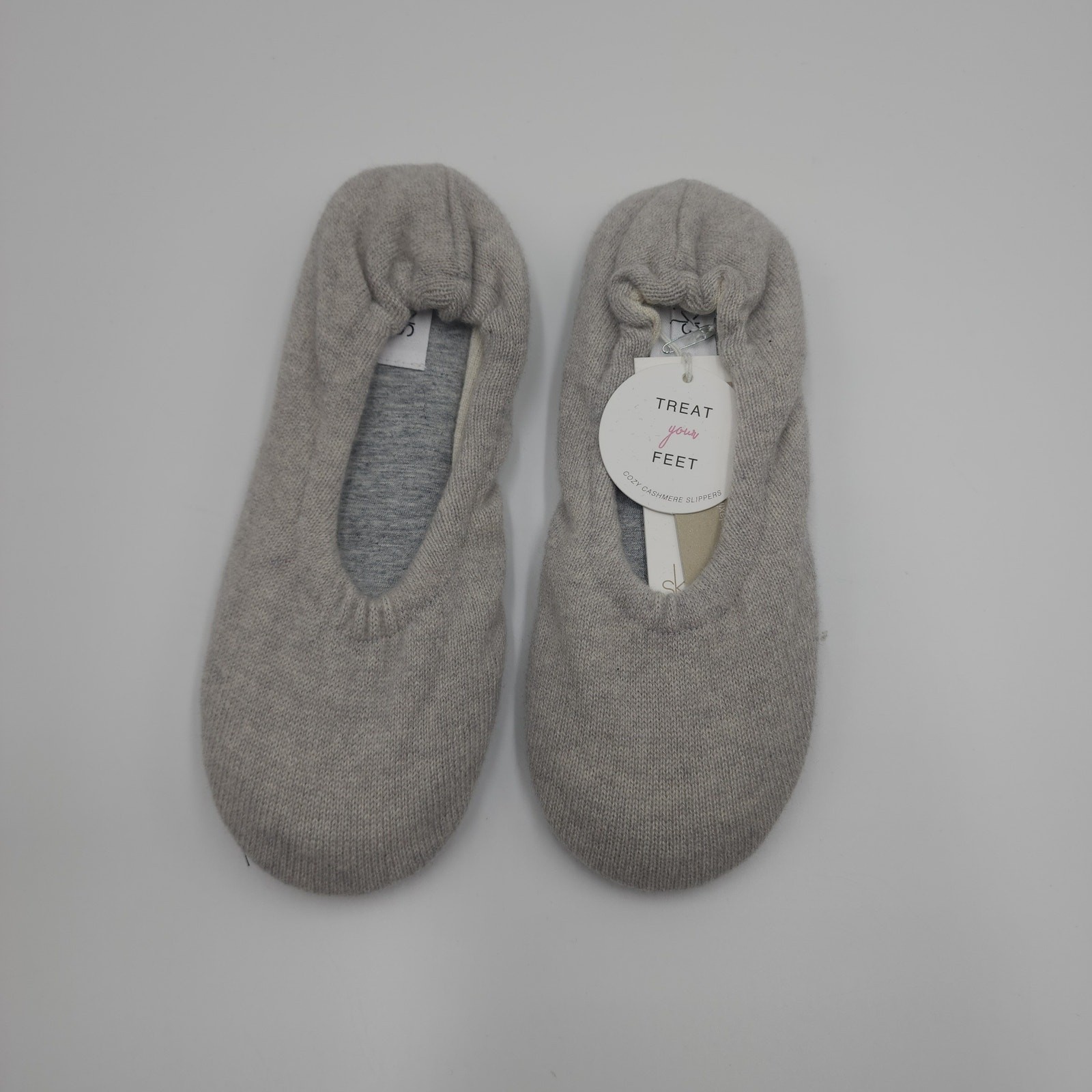 Skin Cashmere Ballet House Flat in Grey Size XS