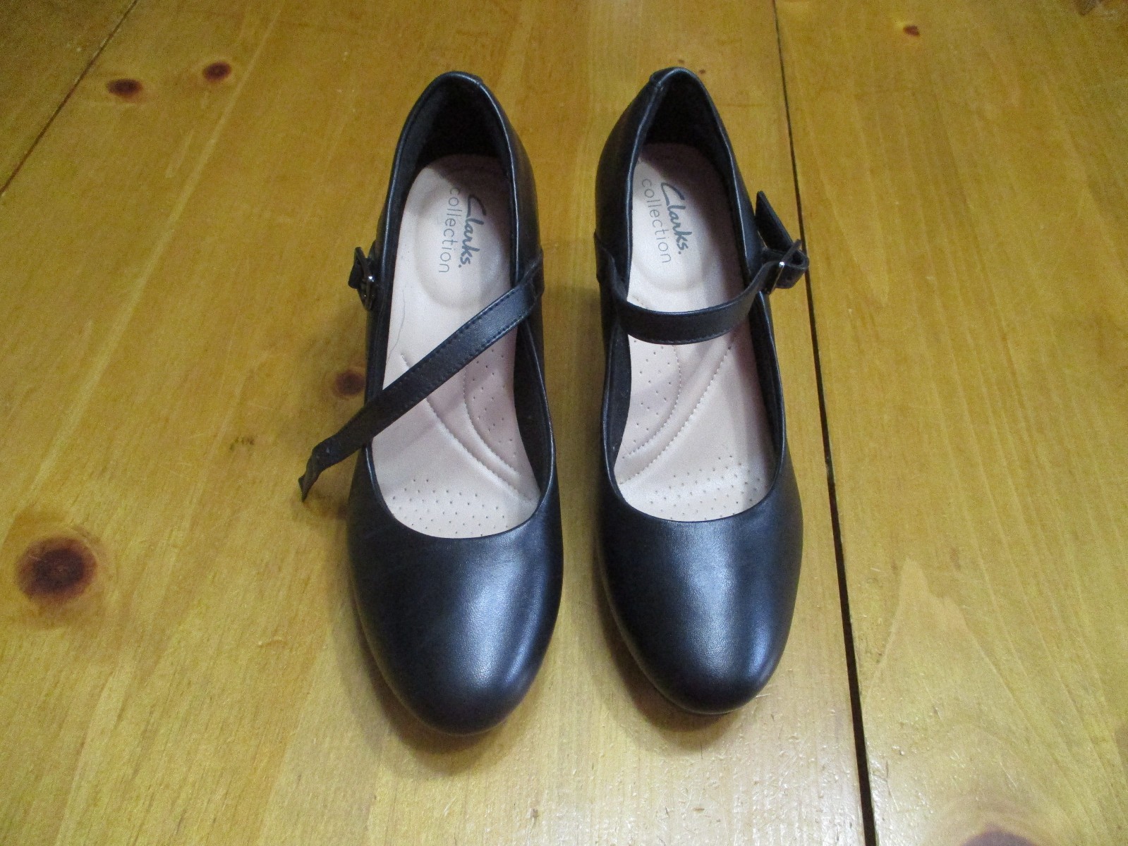 Clarks Ambyr Shine Dress Shoes,Cushioned Inside,Black,Size 7 1/2 M US,5 UK,38 EU