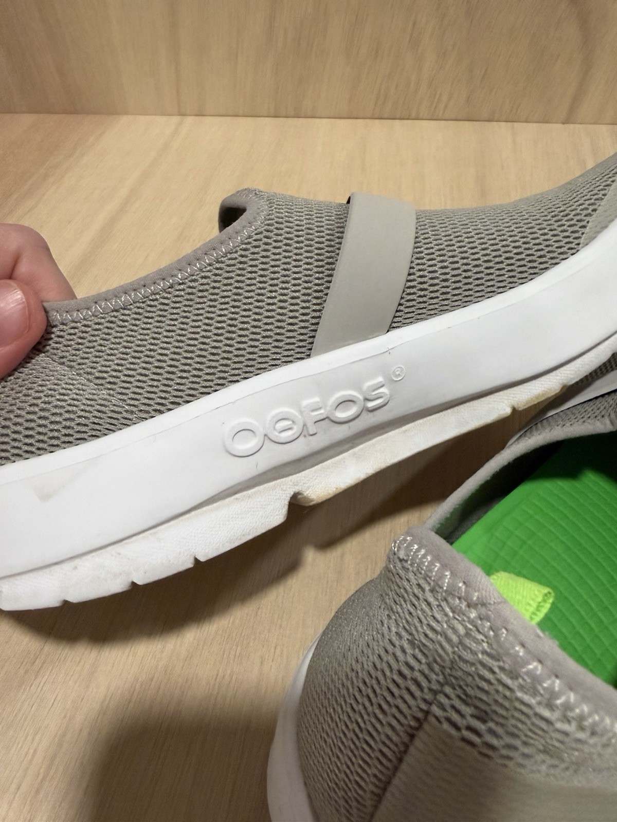 OoFos Oomg eeZee Womens Gray Slip-on Comfort Recovery Shoes SIZE 8
