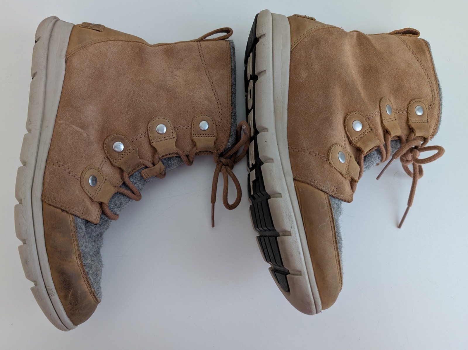 Sorel boots Explorer Joan brown gray suede leather waterproof womens 11