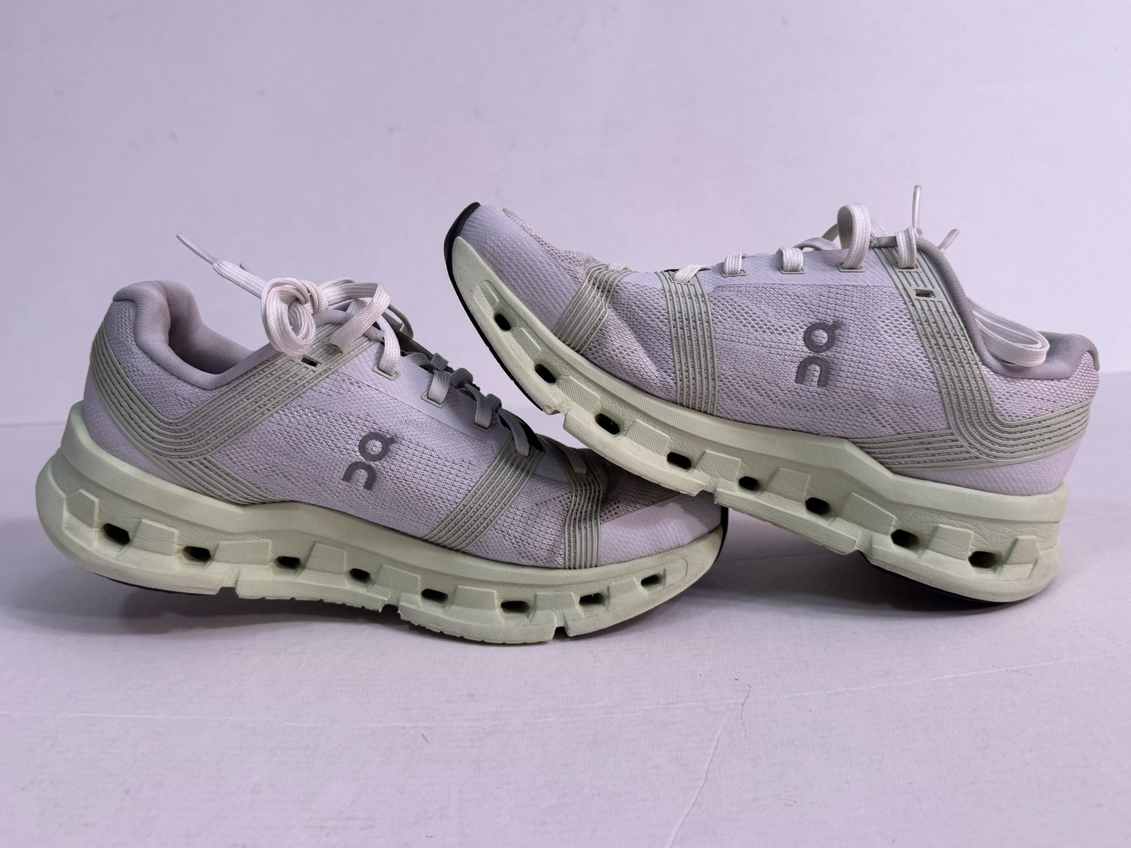 On Cloud CloudGo Running Shoes White Meadow Green Swiss 55.98624 Women’s Size 7