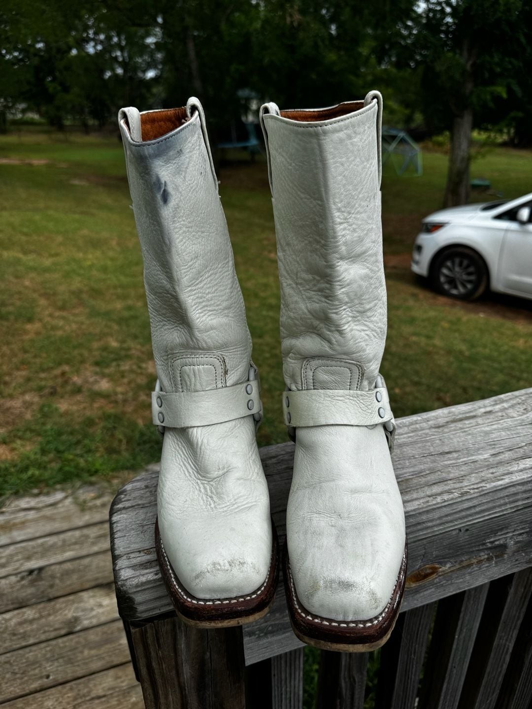 Frye Harness 12R Leather Engineer Boots in White