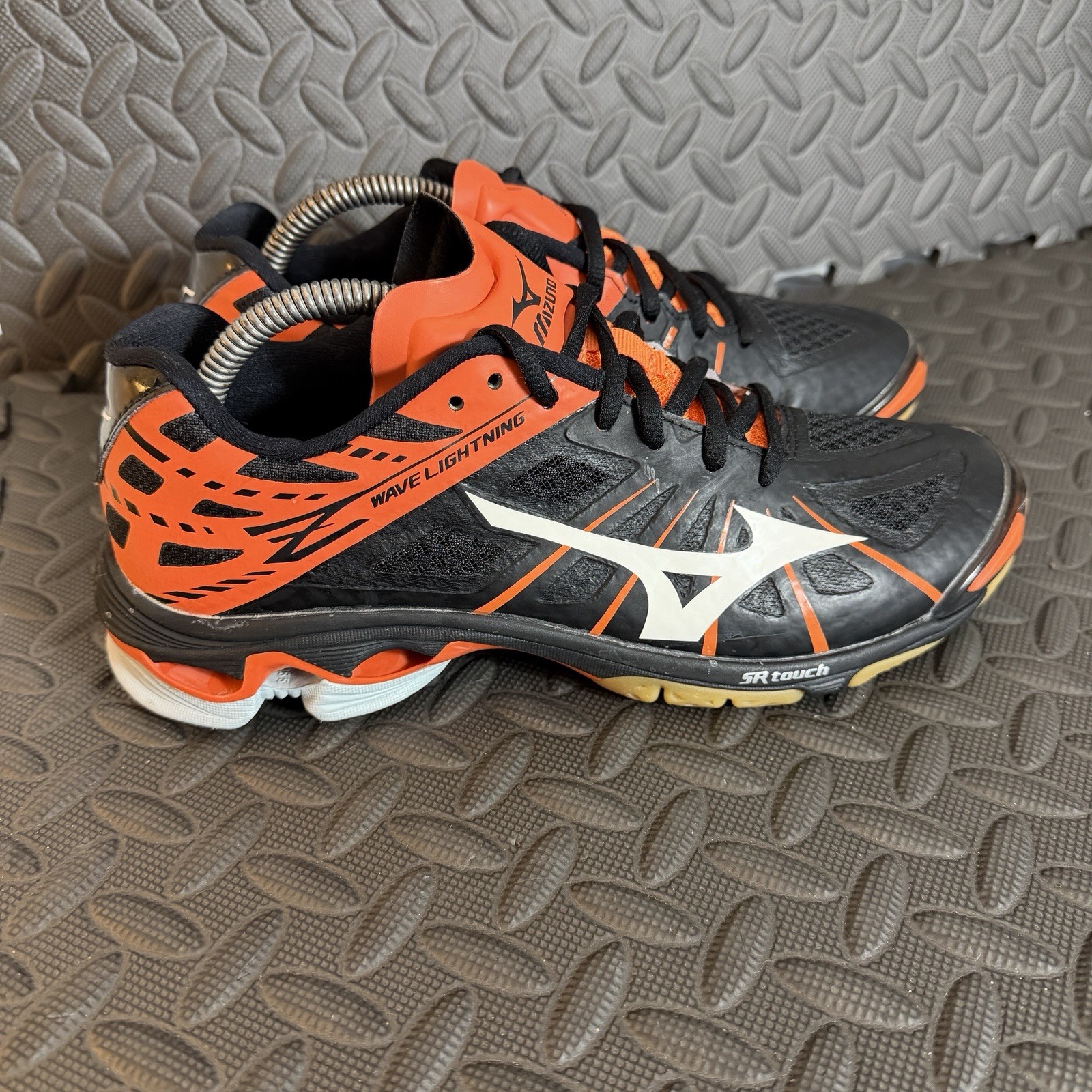 Mizuno Wave Lightning Z2 Orange/Black Volleyball Shoes Women Size 8.5 Excellent