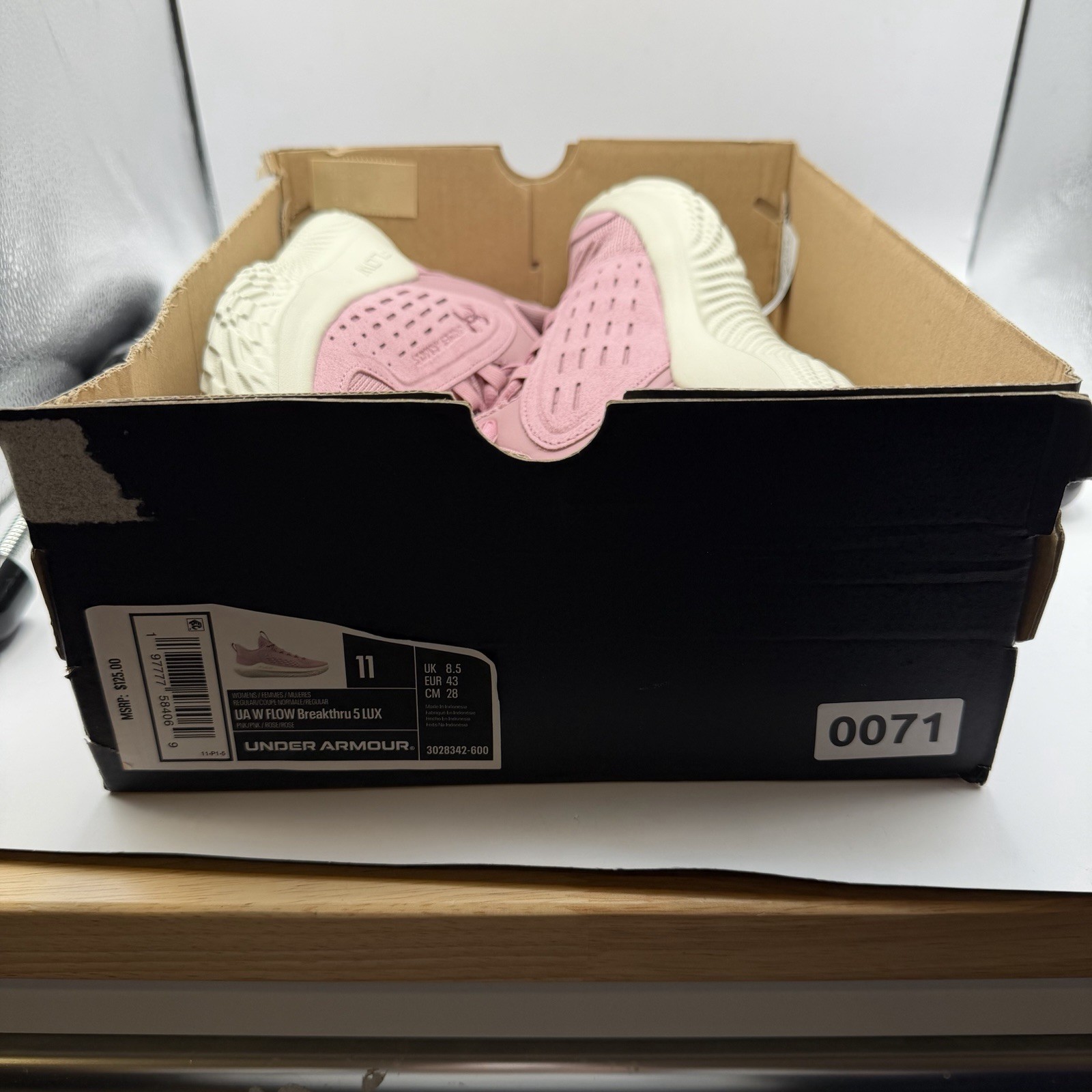 NWT Under Armour Flow Breakthru 5 Sneakers Pink/Rose 3028342-600 Women’s 11