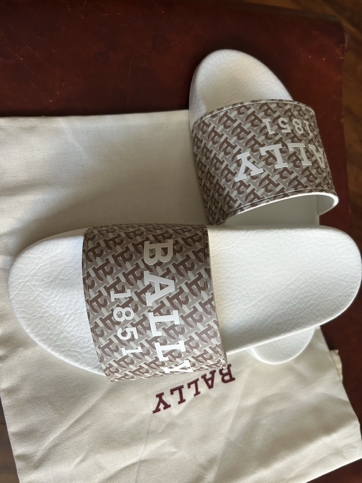 BALLY Sabrina. O Multimiele Logo Slides – Women’s EU 36 US 5,5 (No Box) EUC