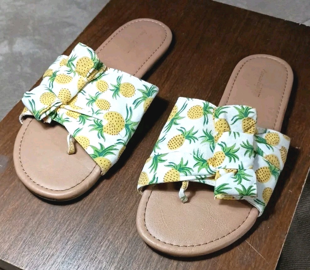 American Eagle Women Sz 5 Pineapple Lifestyle Flat Slide Sandal Open Toe Slip On