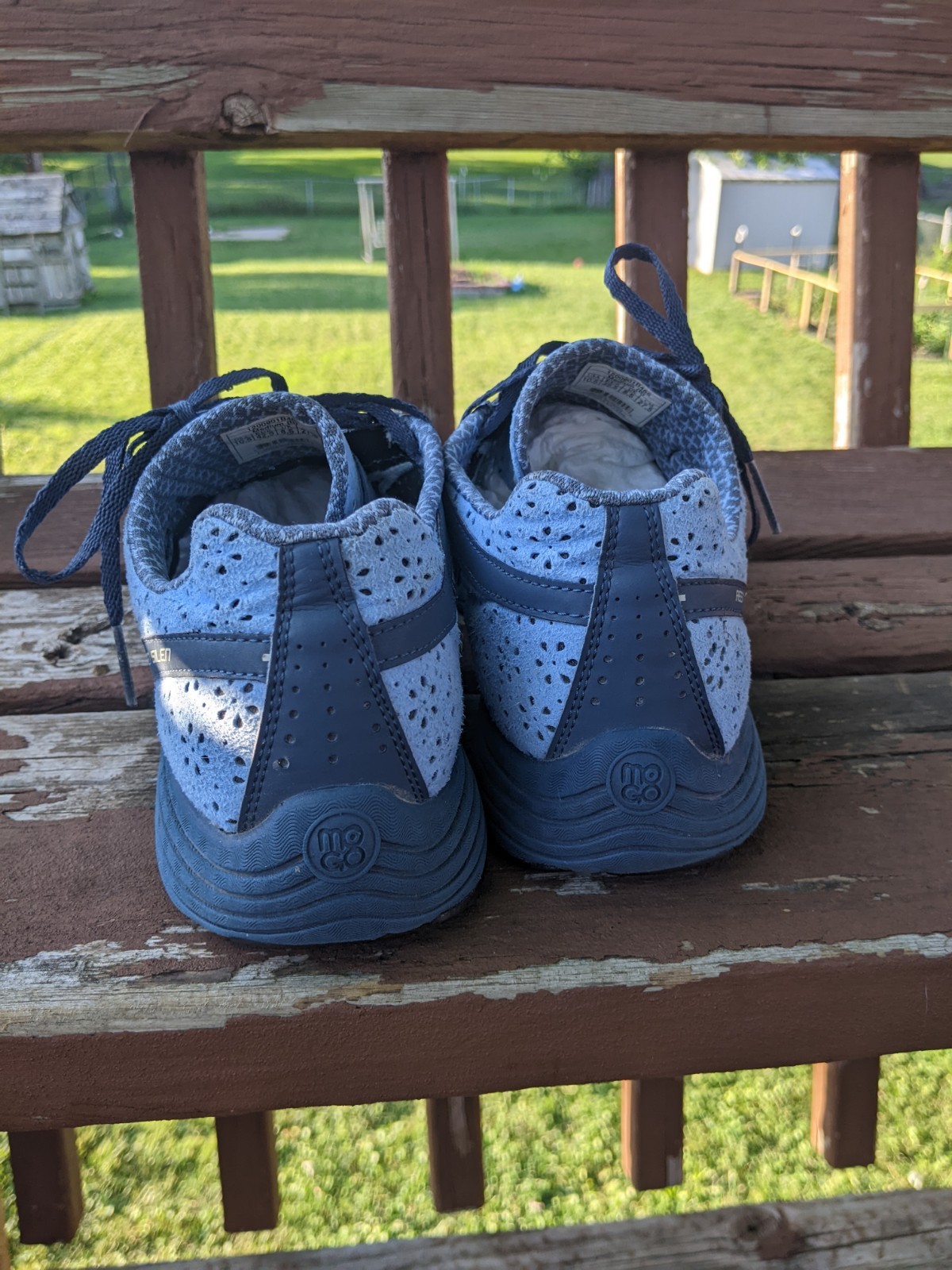 Brooks Green Silence Women’s Blue Recycle Running Shoes sz 10.5 Pre Owned