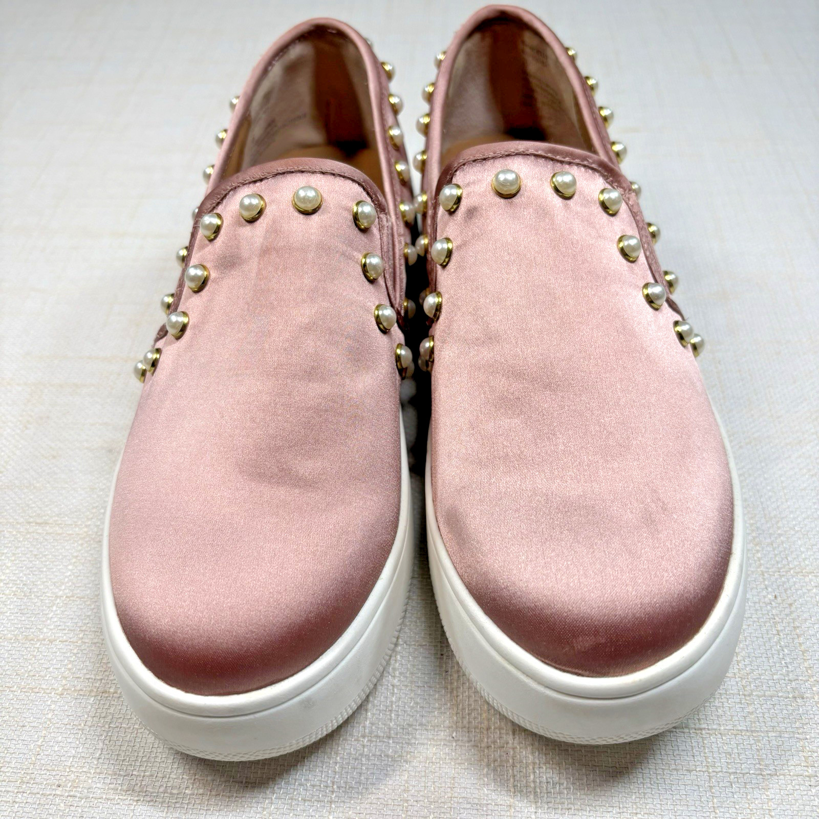 Steve Madden Garcelle Rose Pink Satin Pearl Slip-On Shoes Sneakers Size 6