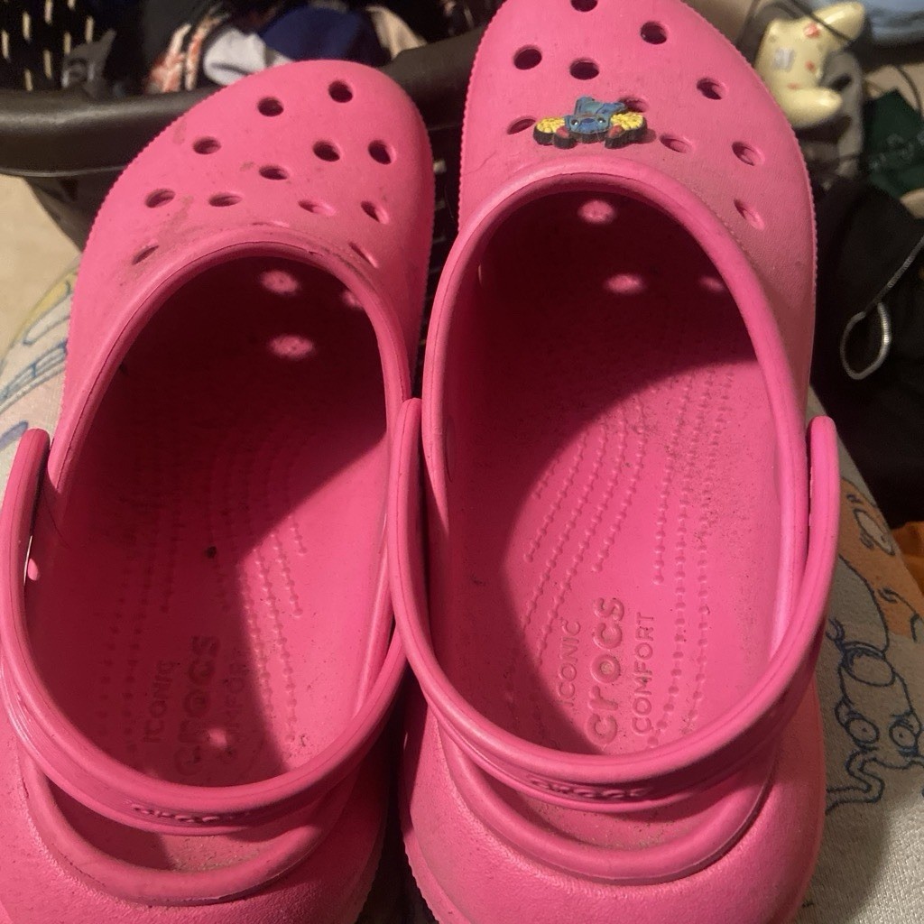 Platform Crocs Pink Classic Clog Sandals Kids women’s Size 10 Slip-On Round Toe