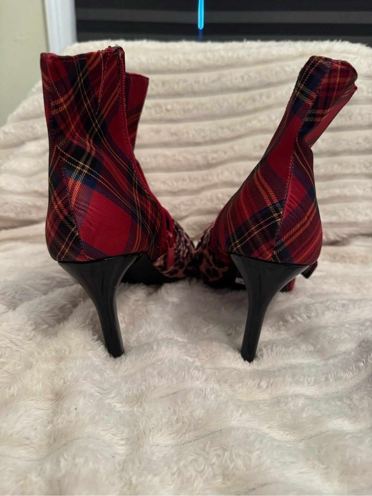 Torrid X Betsey Johnson Plaid Red Pointed-Toe Ankle Boots with Leopard Bow 9.5w
