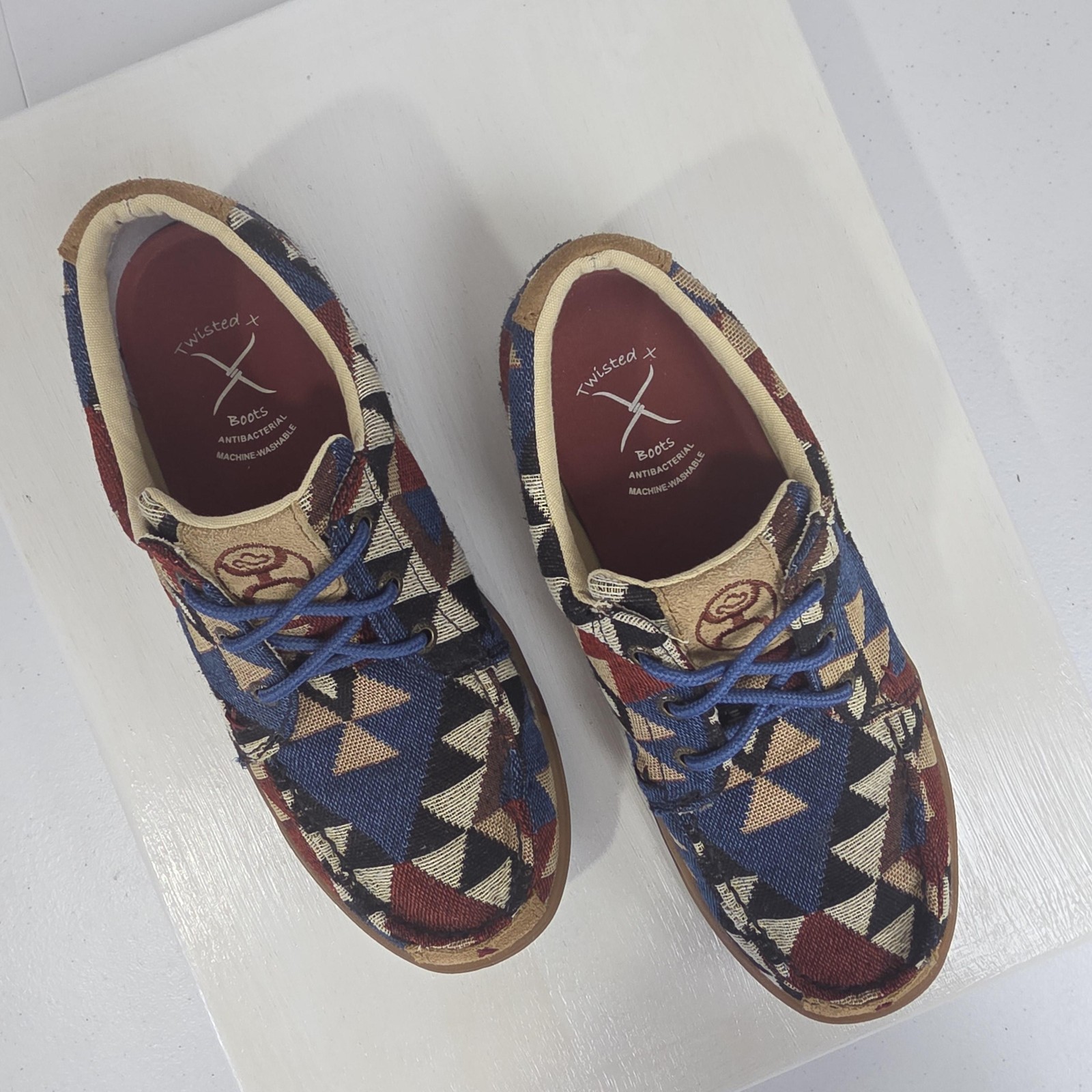 Twisted X Shoes Womens Size 7 Multicolor Geometric Lace Up Comfort Sneakers