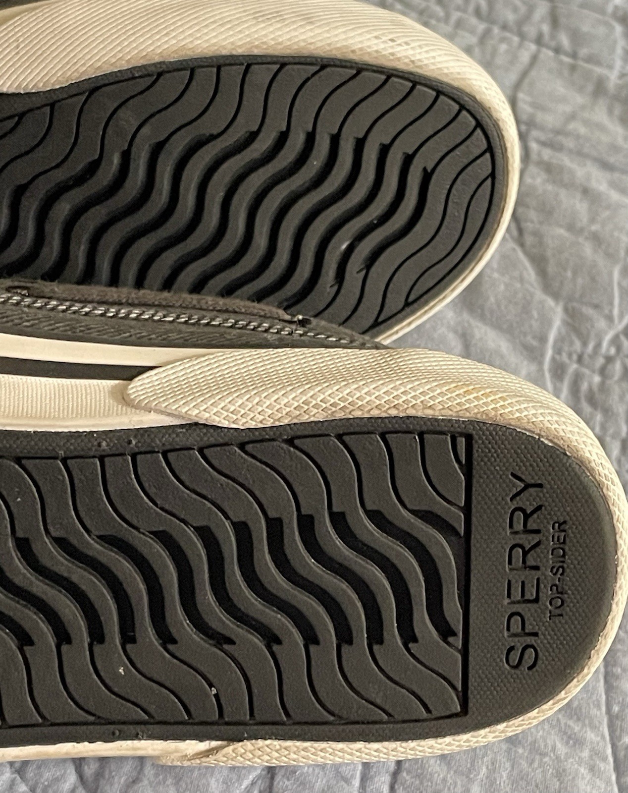Sperry Pier Wave BT Twll DarkGrey/Black Slip-OnWomen’s Size 8