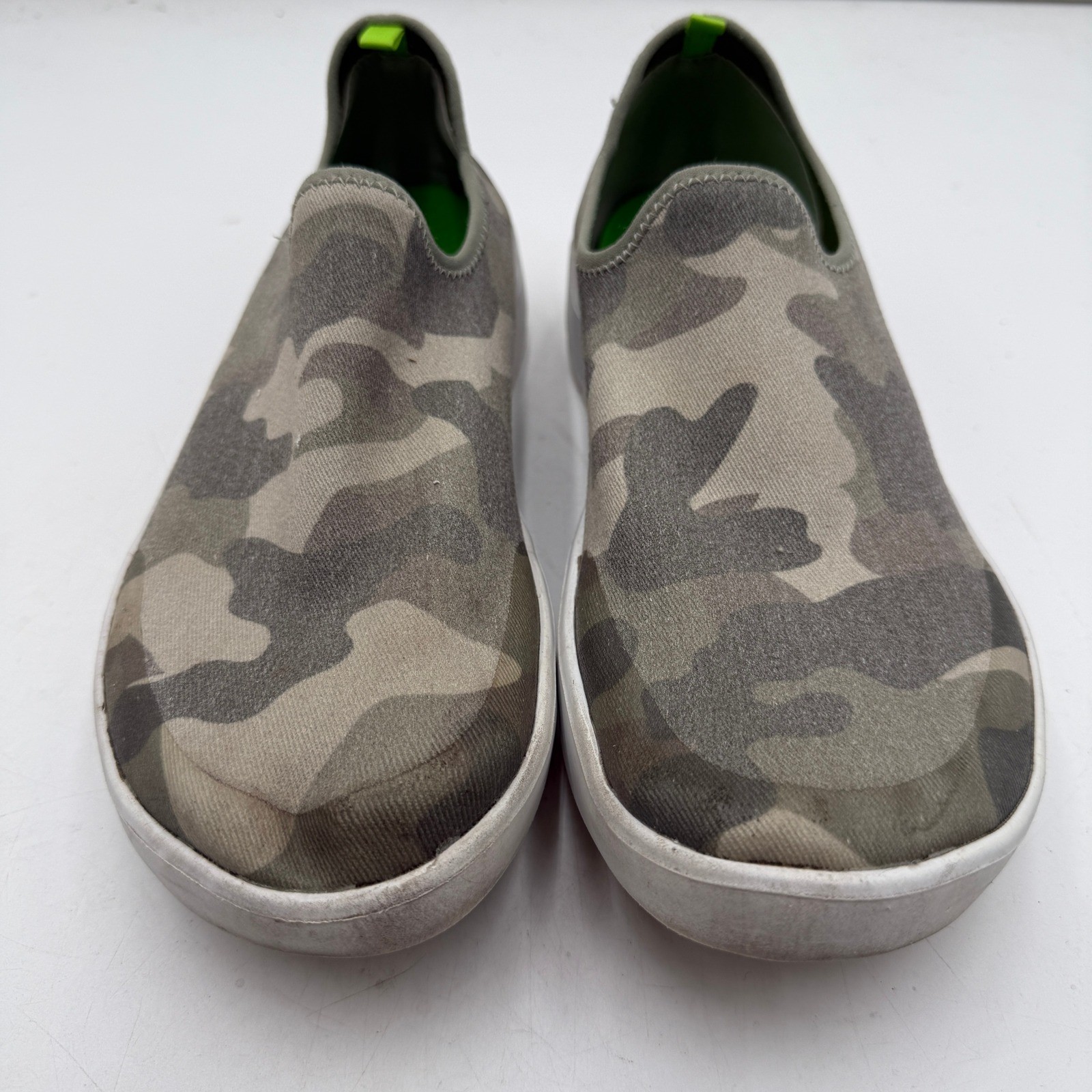 OOFOS OOmg EeZee Low Shoes Women’s Camo Slip On Recovery Sneakers Size 11