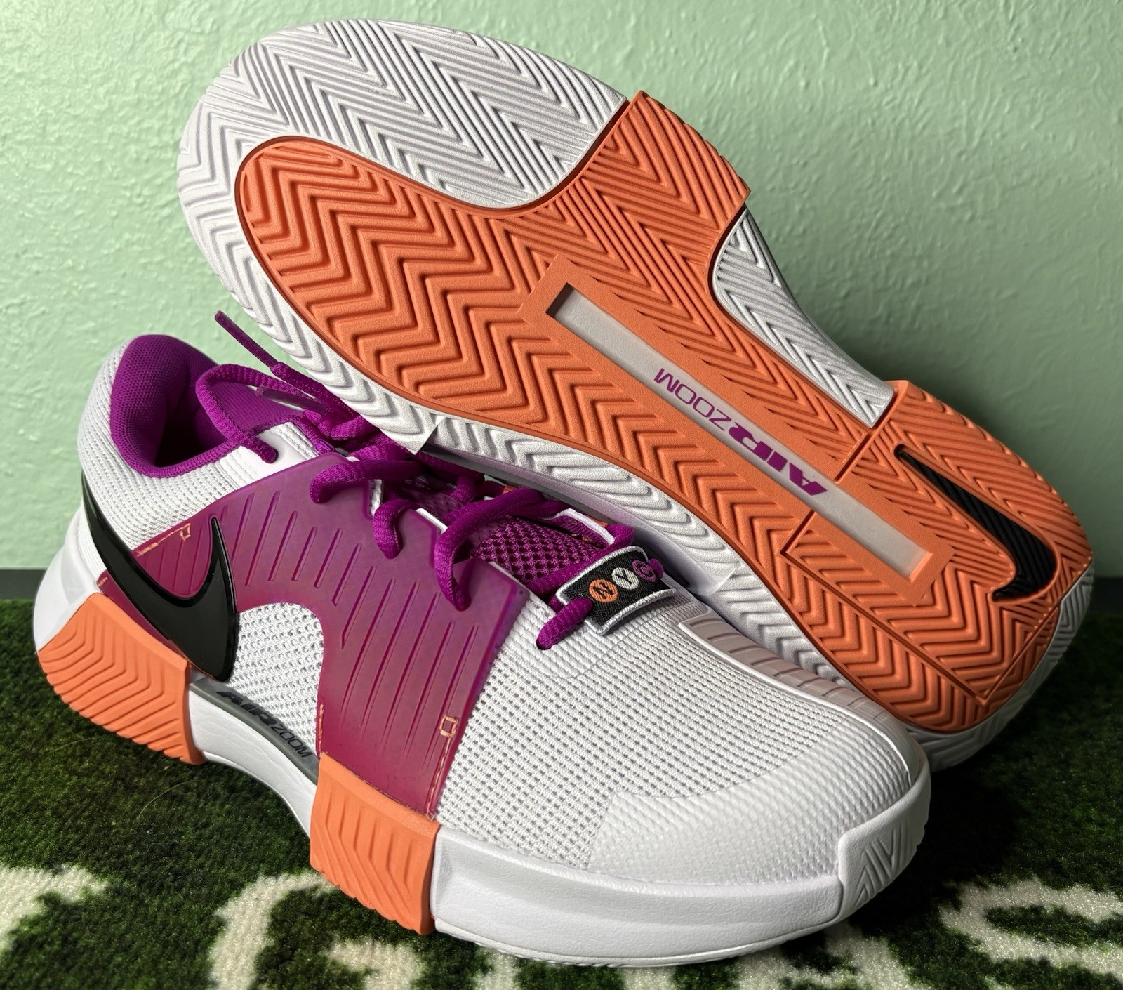 US Women’s 10.5/M 9 – Nike Zoom GP Challenge 1 Premium HC “NYC Tournament Pack”