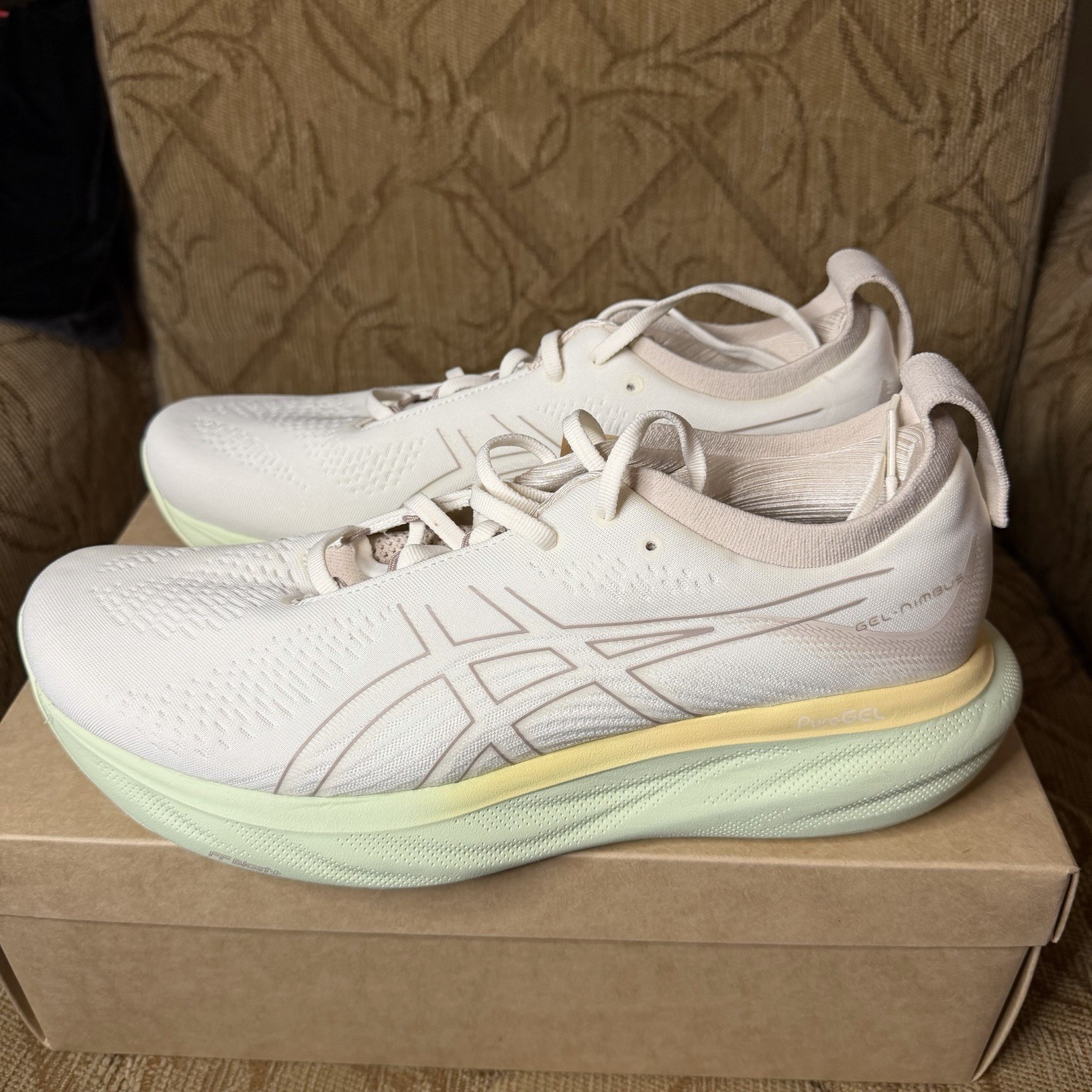 Asics Gel-Nimbus 25 Womens 12.5 Cream Fawn Road Race Trainer Running Support