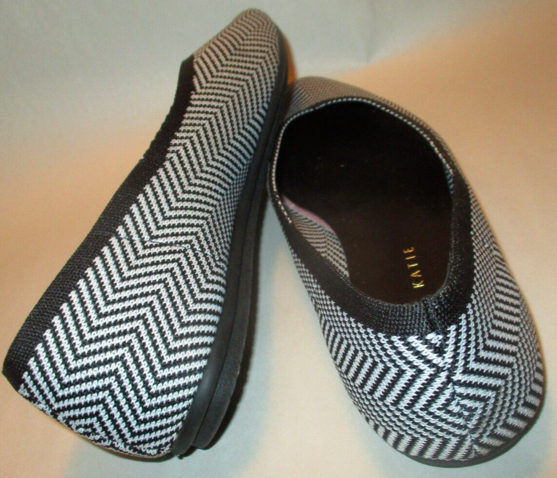 Kelly & Katie Jayde Women 7M Black/White Herringbone Fabric Comfort Cushion Flat