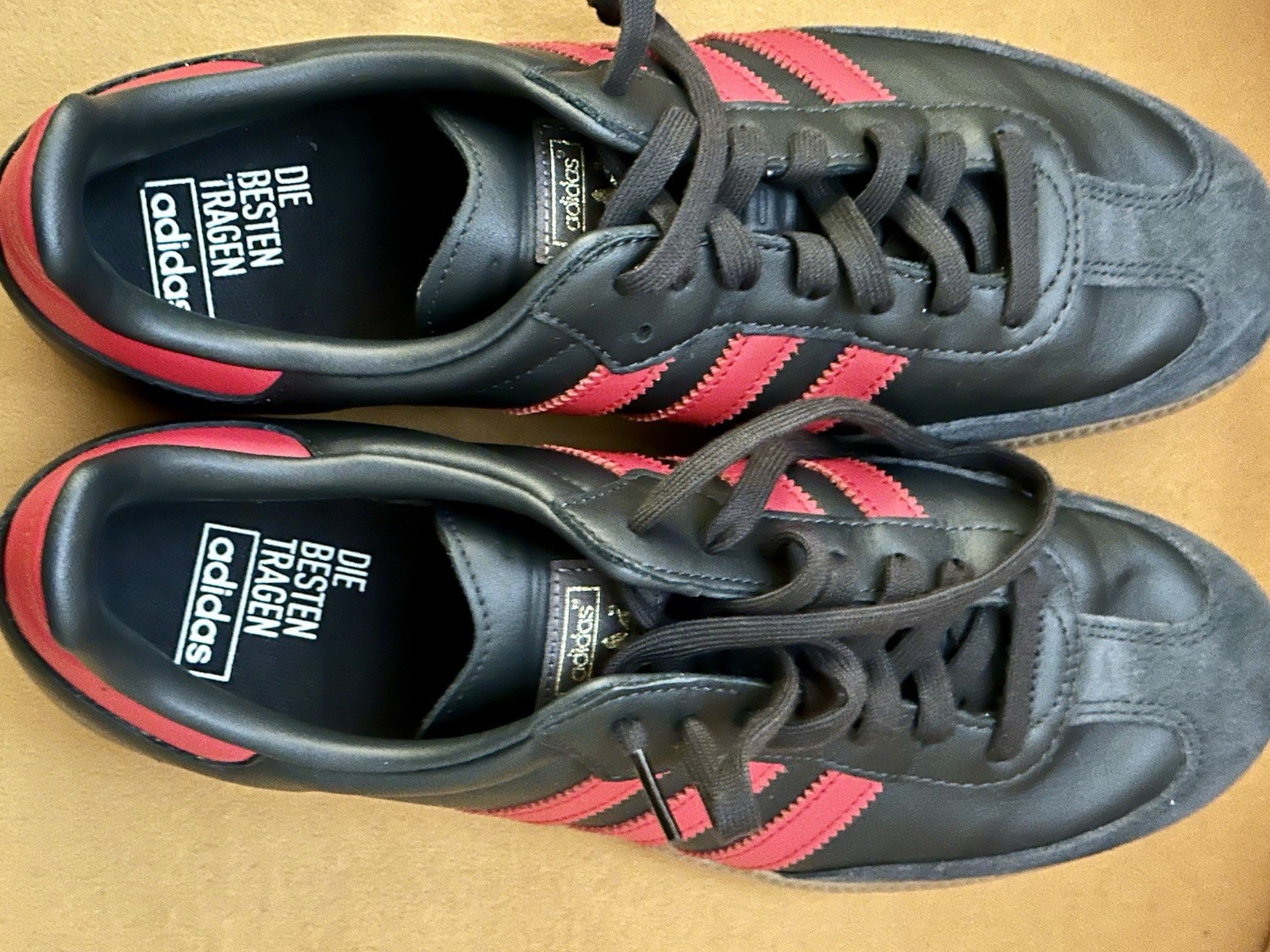 Adidas Originals Samba OG Casual Shoes Women’s Size 10 Scarlet and carbon Gum