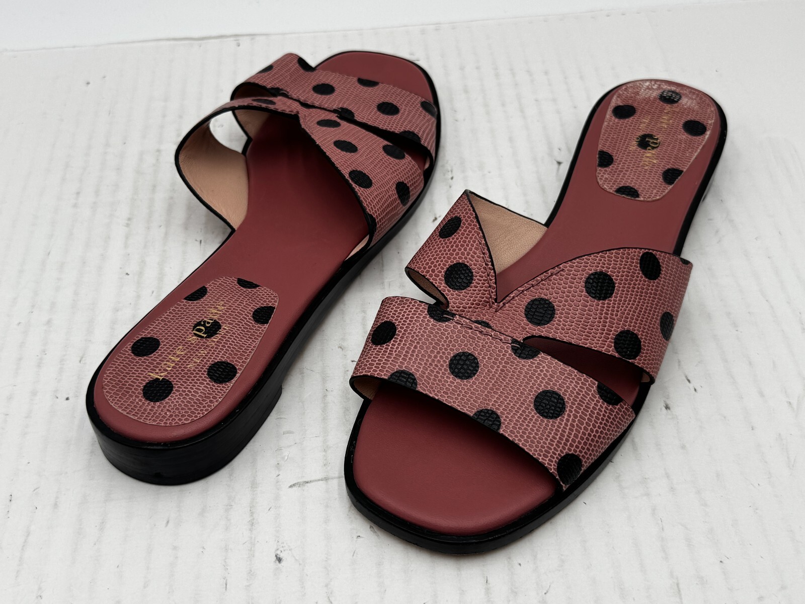 Kate Spade Dock Women’s Sandals Size 7.5 Pink Black Polka Dot Leather Flat Shoes