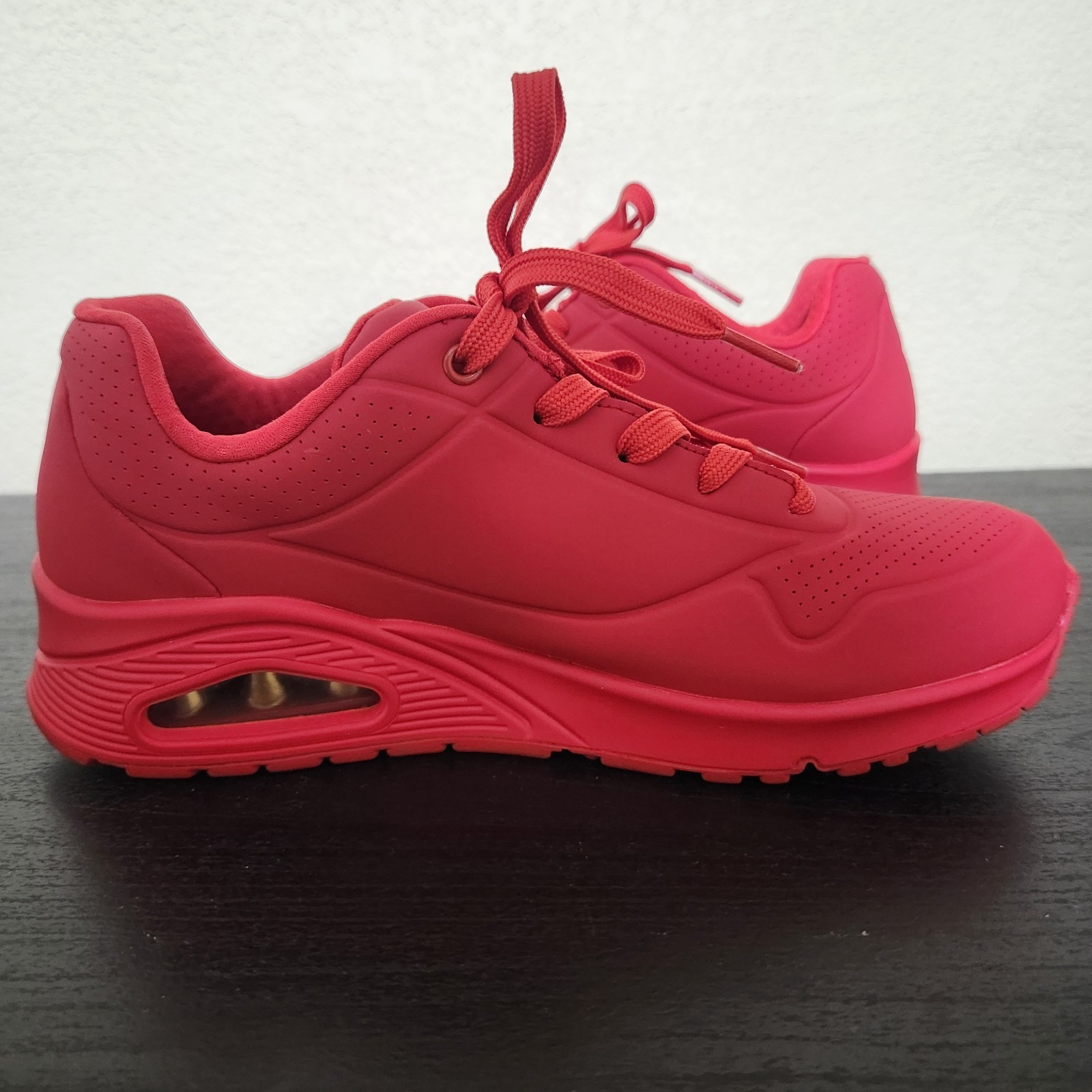 Skechers Uno Stand On Air Red Women’s Size 8.5 SN 73690