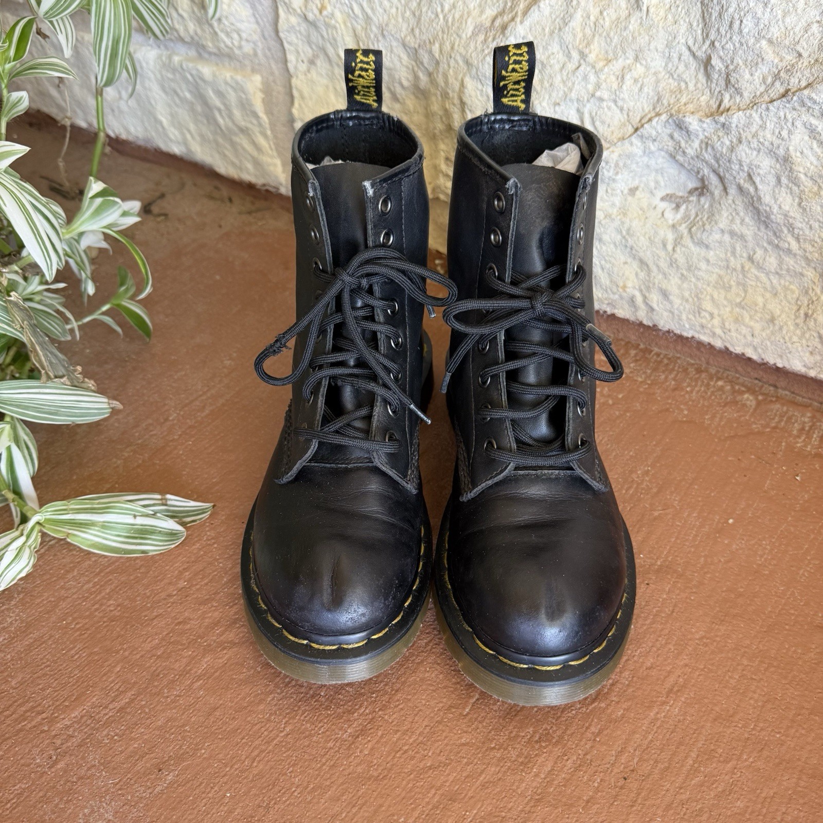 Dr. Martens Pascal 1460 Virginia Leather Boots for Women, Size US 7 – Black