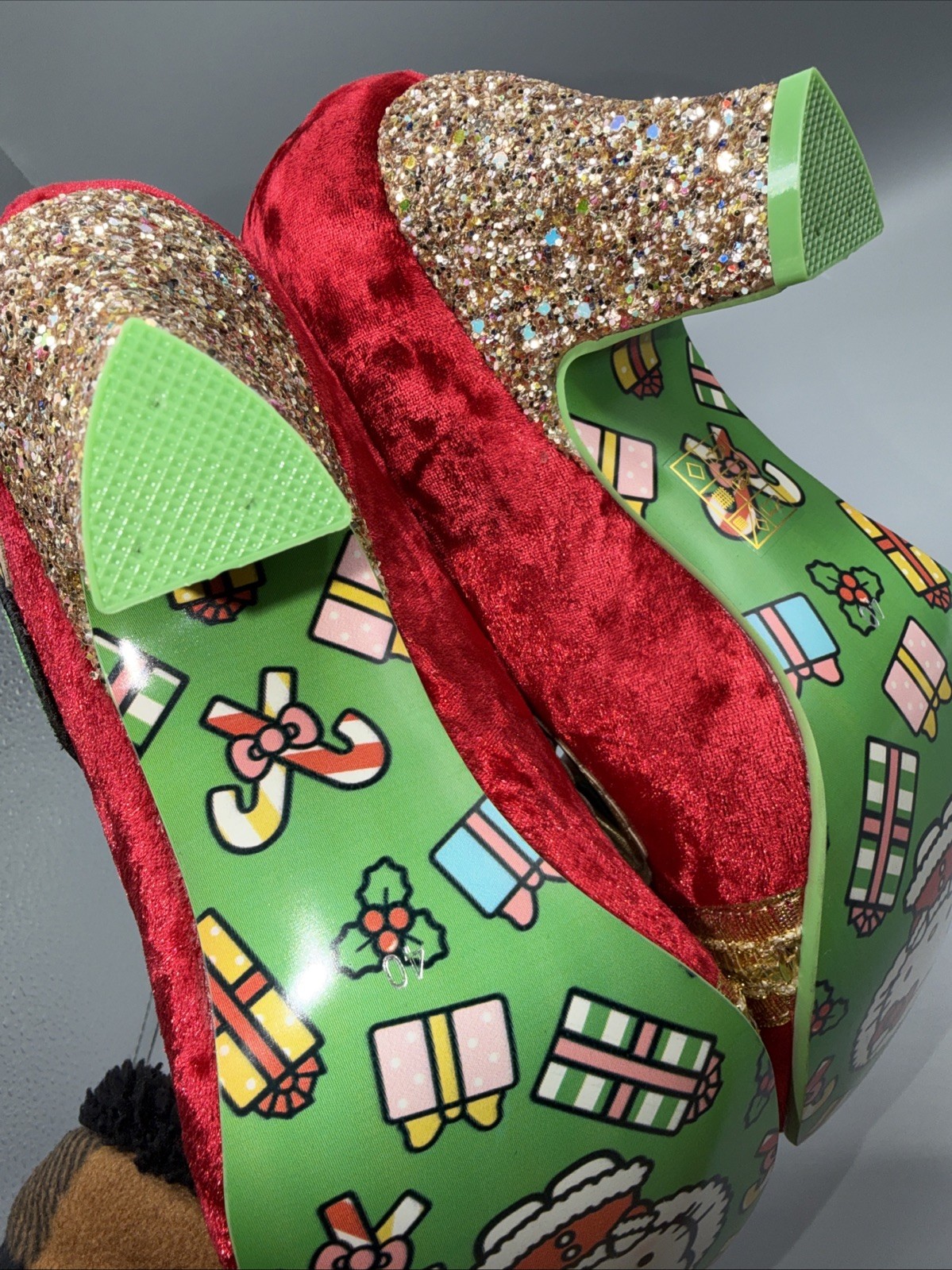 Irregular Choice x Hello Kitty Kitty Kringle Christmas Pumps Heels EU40/US9-New