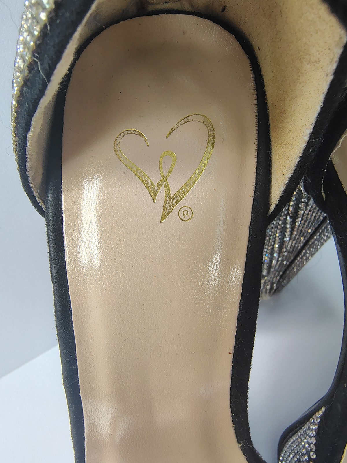 Windsor Women’s Size 8 Black/Silver Rhinestone Strappy Open Toe Block Heel