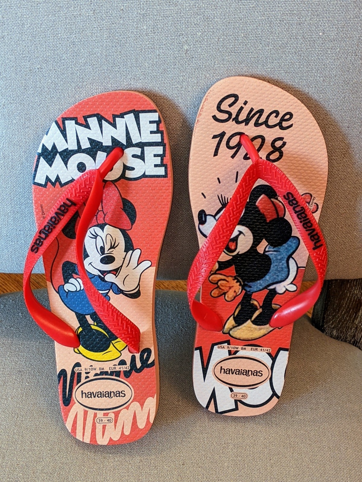 Havaianas Mickey & Minnie Flip Flops Size USA 9/10 Eur 41/42 Pre-worn