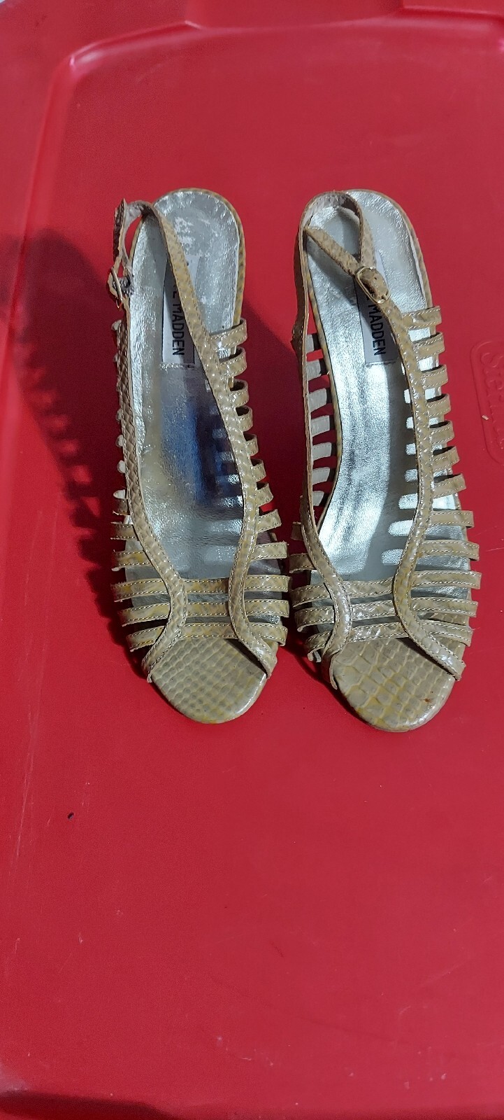 Steve Madden Sandals Womens Sz 9M Akron Strappy Beige Casual Open Toe Slip On