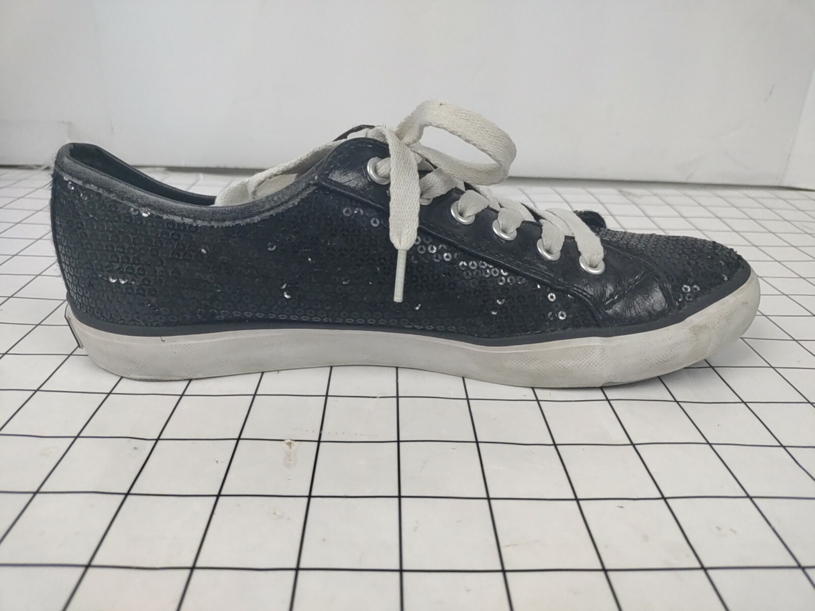 Womens Gotta Flurt Ca-Artesia Sparkly Black Shoes Sneakers Size 9