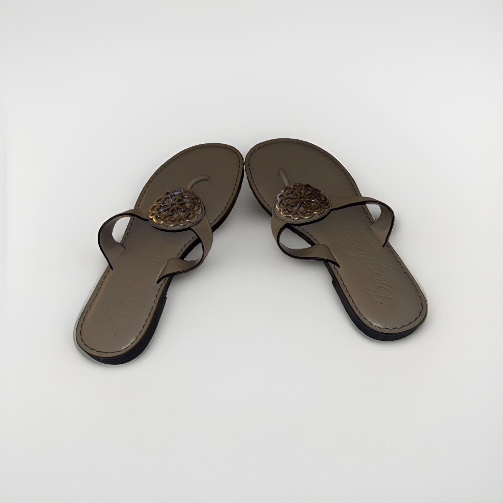 Brighton Alice Sandal 7.5 Taupe Leather Made in Italy Medallion Flip Flop Shoe