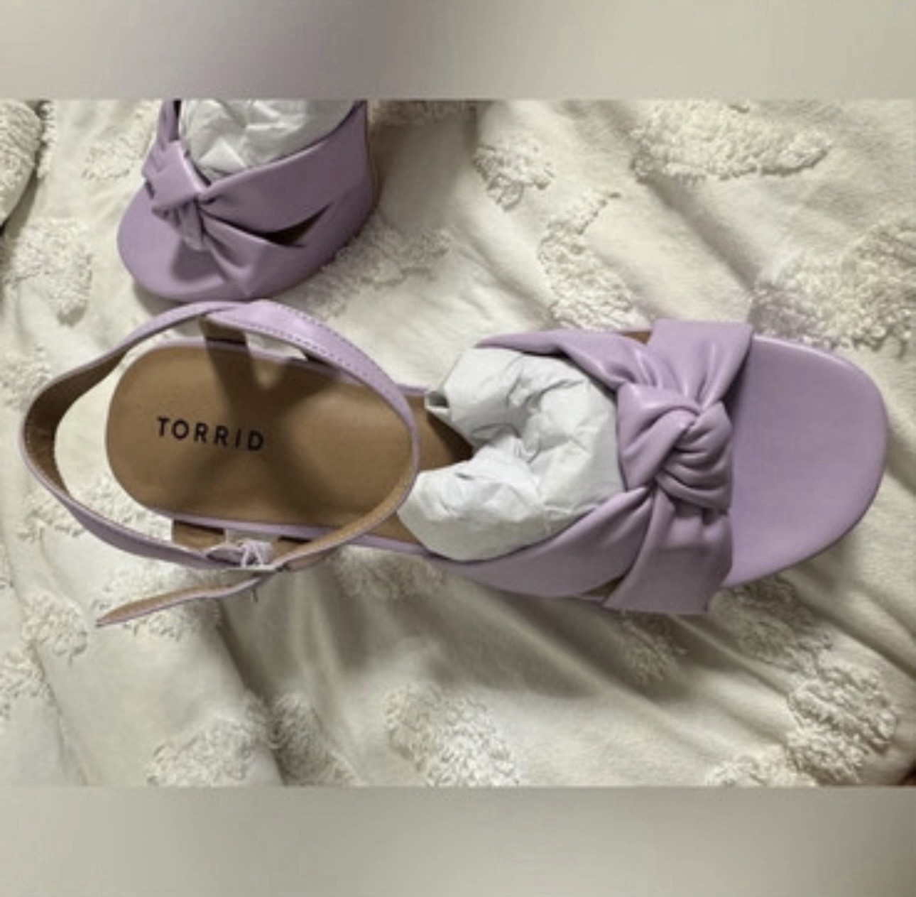 Torrid Women’s lavender knot front ankle strap Faux Leather Sandals 11
