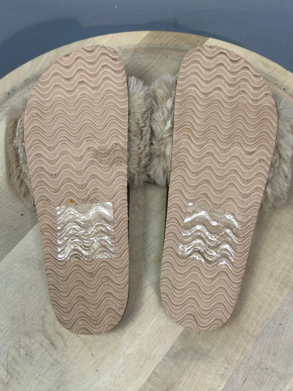 Aerie Shoes Womens Size 9 Tan Faux Fur Slip On Slides Sandals Cozy Soft House