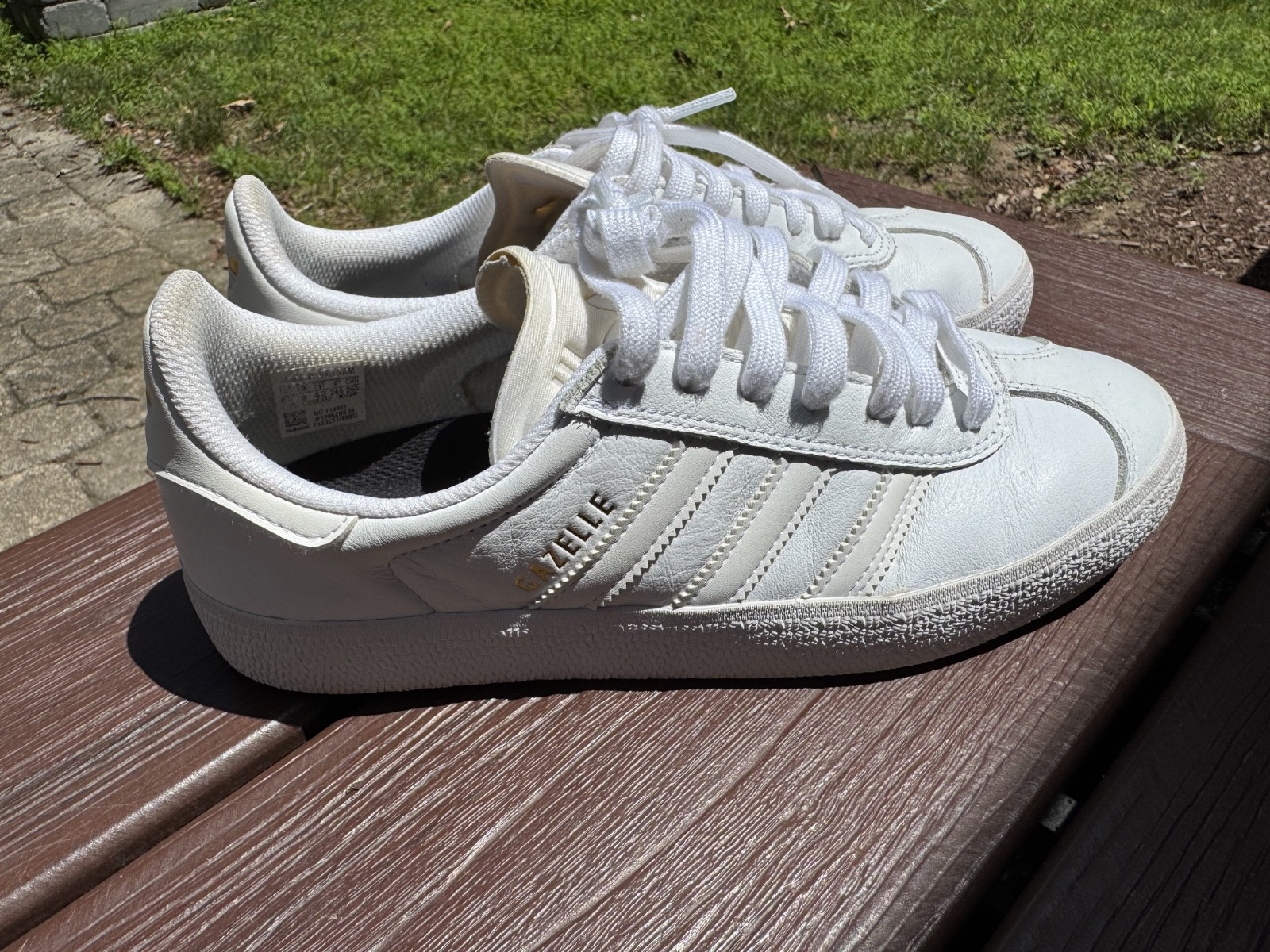Men’s US 8.5, Women’s US 10 – Adidas Classic Gazelle Sneakers – White, Leather
