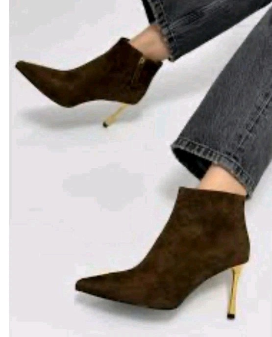 Nine West Brown Suede Gold Heel Pointed Toe Ankle Bootie Size 11