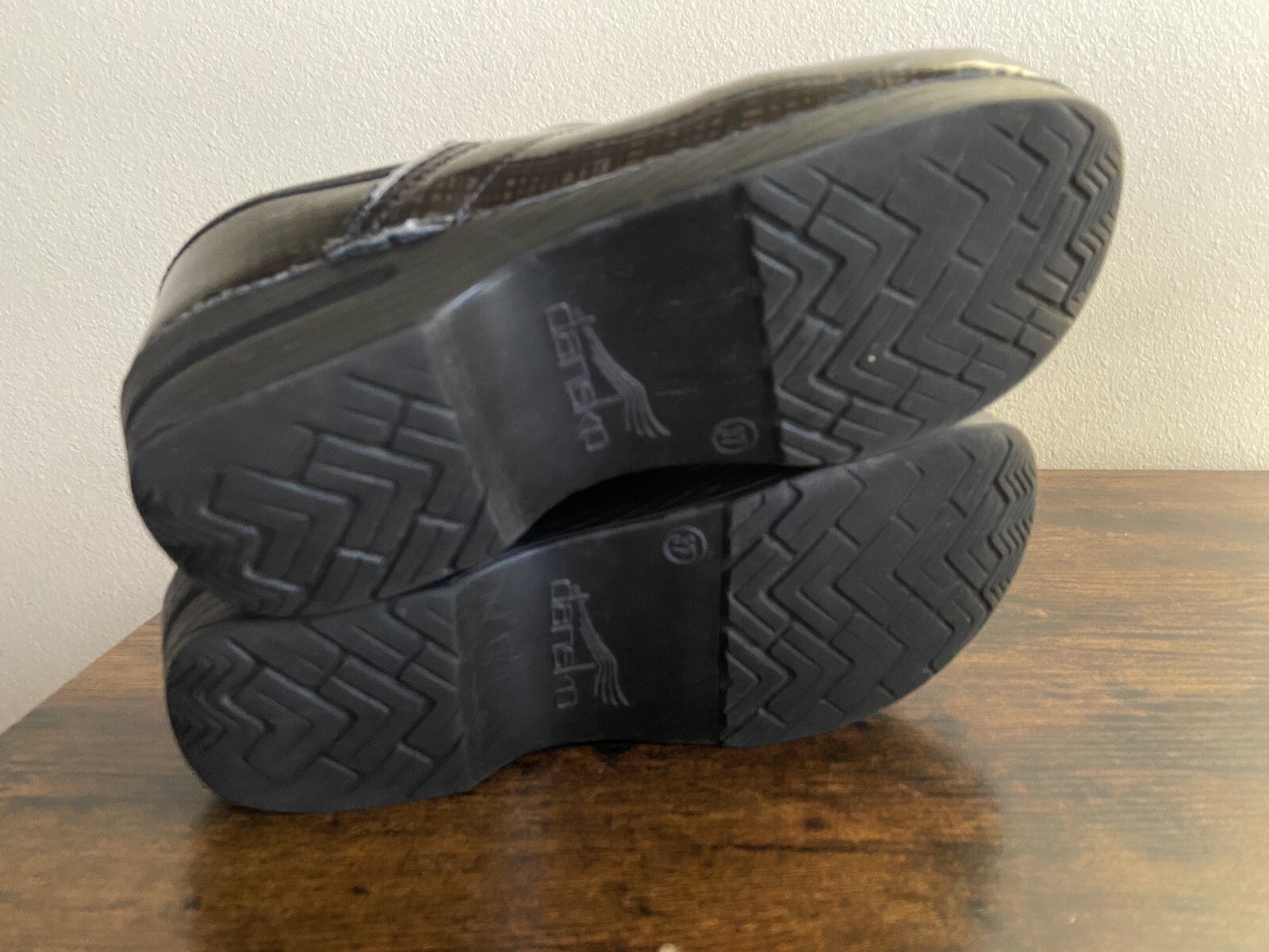Dansko Womens XP 2.0 Nurse Clog Shoe Brown Black Women Size EU 37 US 6-6.5
