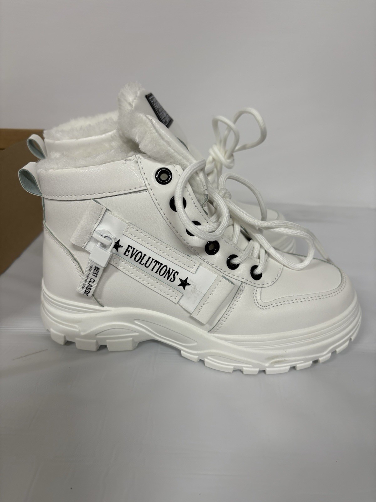 Evolutions High Tops White Tennis Shoes Women’s Size 6
