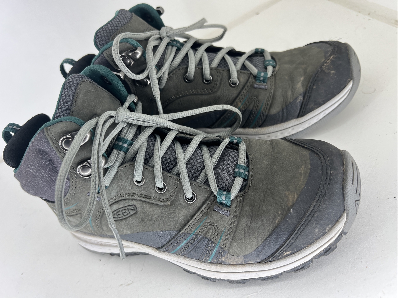 Keen Terradora Womens 5 Mid Leather