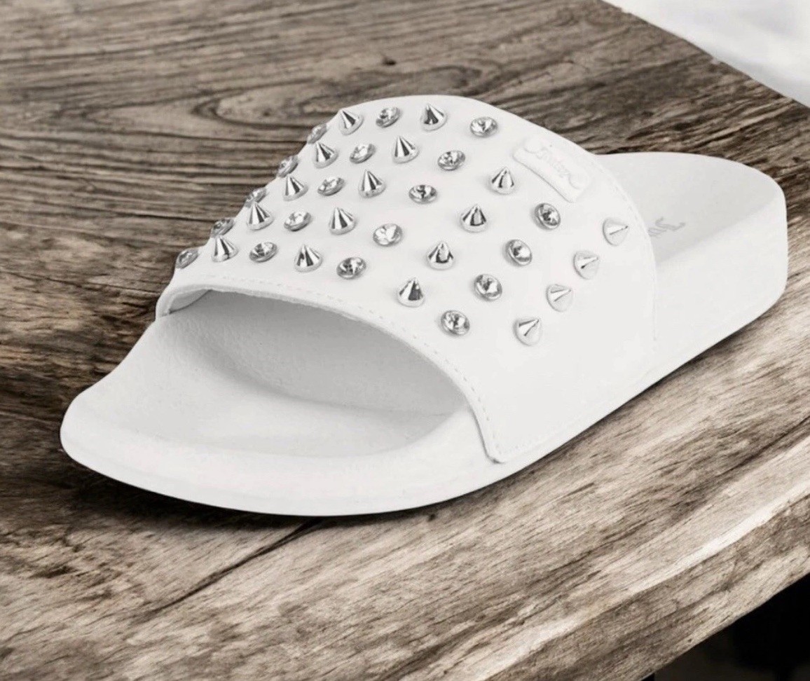 Juicy Couture Slone White Slip On Sandal & Cone Studded Spike Women’s Size 10