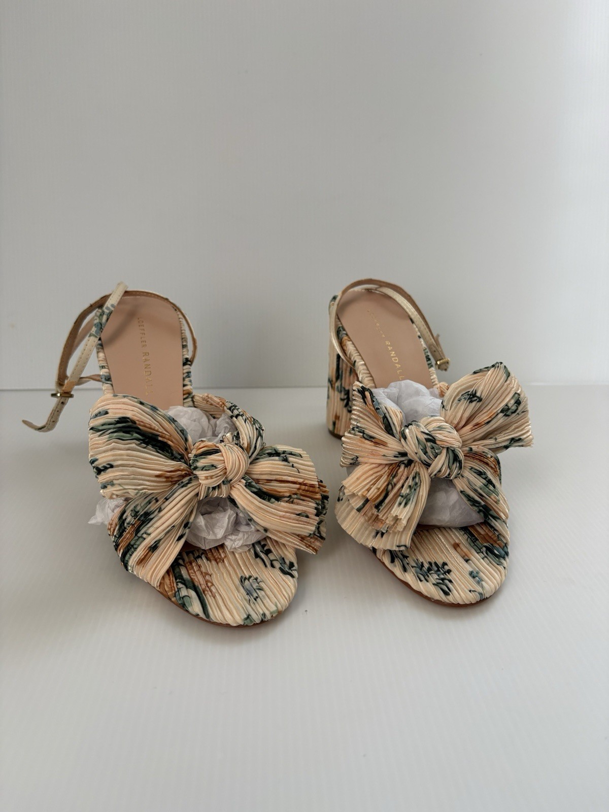 Loeffler Randall Camellia Pleated Bow Heels in Nova Floral Size 9 B