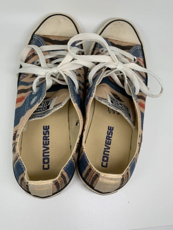 Converse All Star Low Top Canvas Sneakers with Aztec Pattern Women’s Size 7