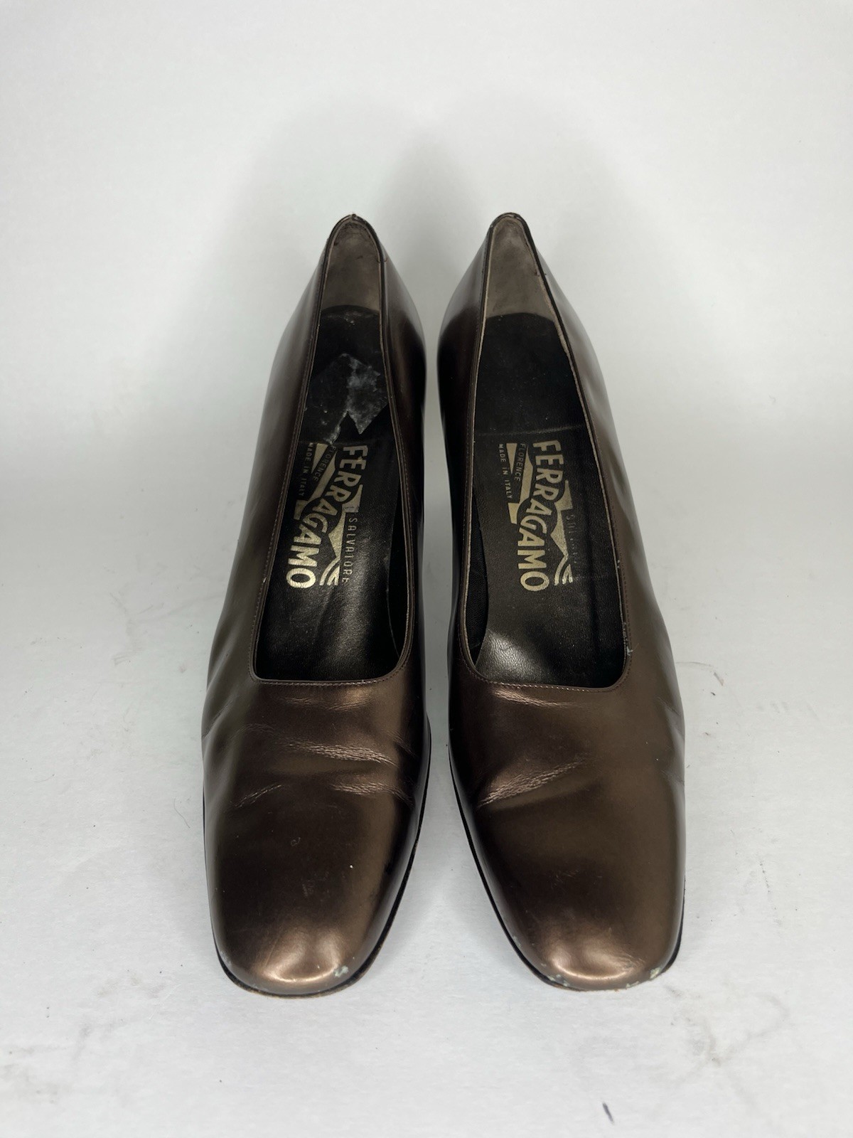 Salvatore Ferragamo Bronze Patent Leather Pumps Heels Women’s Sz 9 4A US/39.5EU